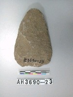 藏品(中型舌刃打製石斧)的圖片